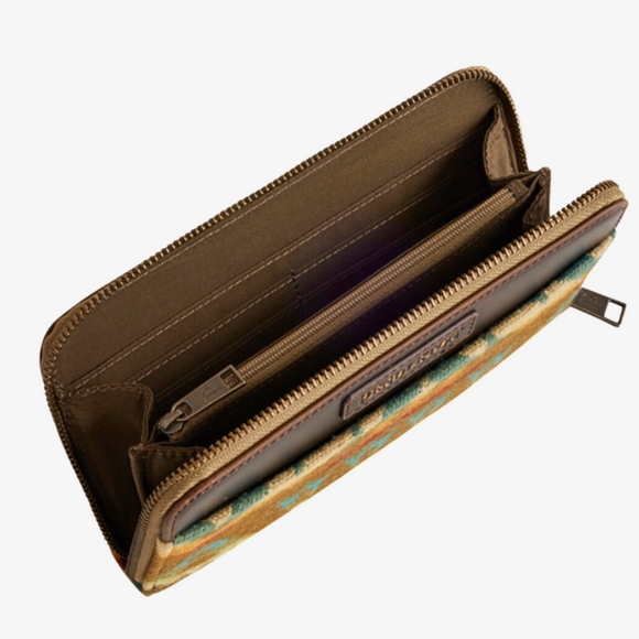 🌵Pendleton Wallet🌵 - Picture 3 of 3